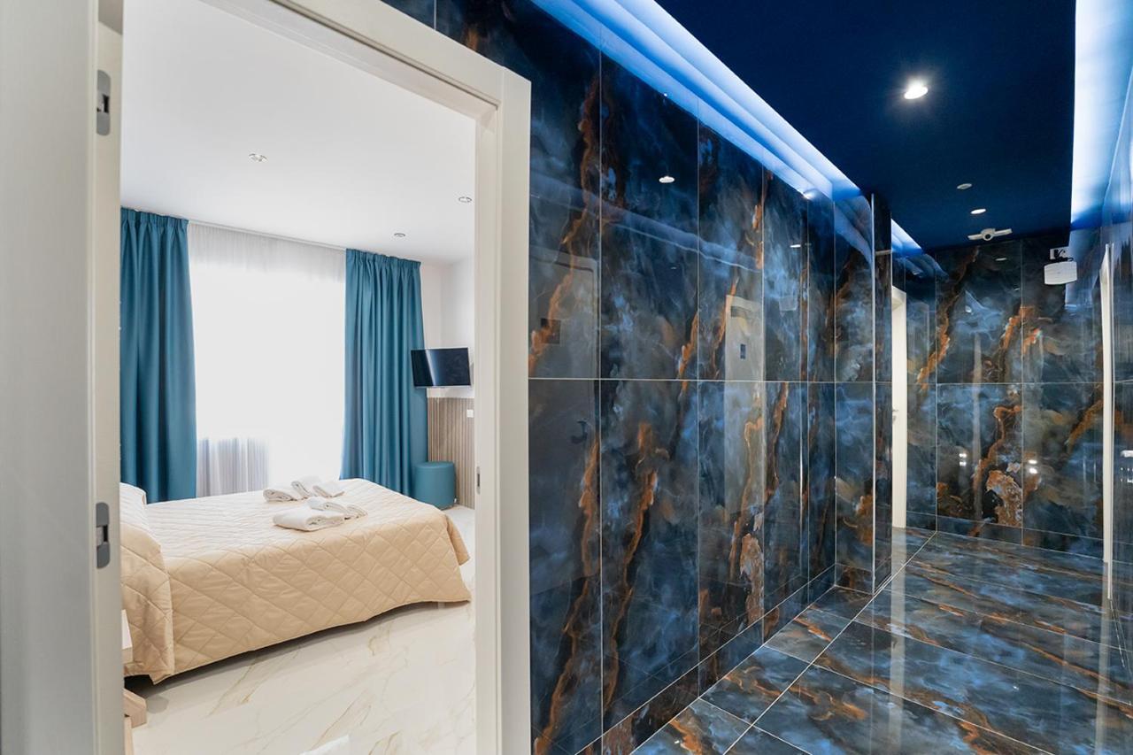Greros H. Rooms Napoli Centro By Clapa Group Dislocated Hospitality Zewnętrze zdjęcie