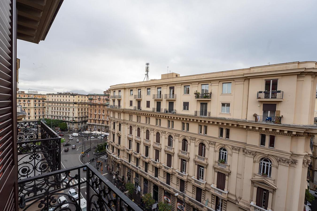 Greros H. Rooms Napoli Centro By Clapa Group Dislocated Hospitality Zewnętrze zdjęcie
