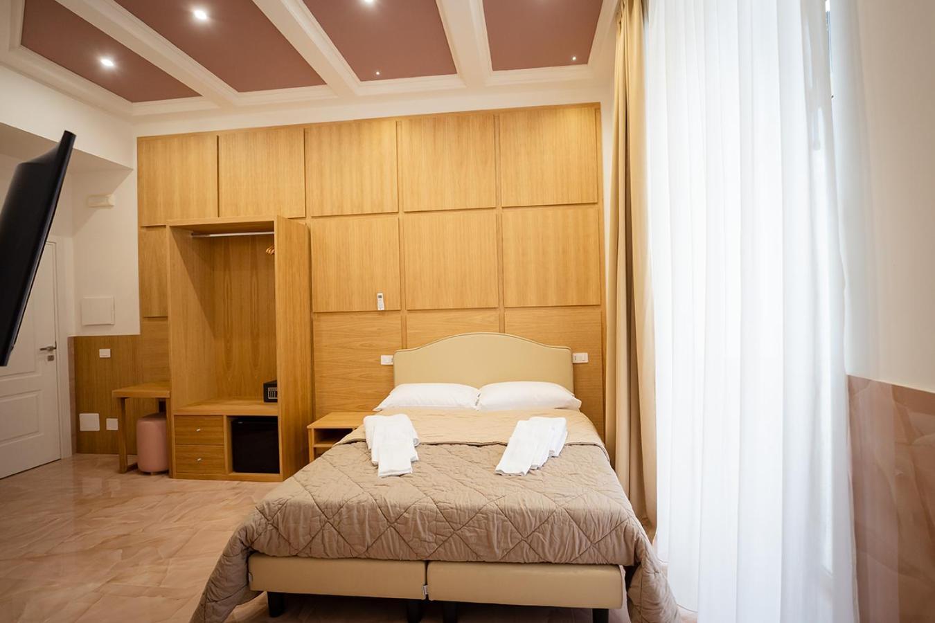 Greros H. Rooms Napoli Centro By Clapa Group Dislocated Hospitality Zewnętrze zdjęcie