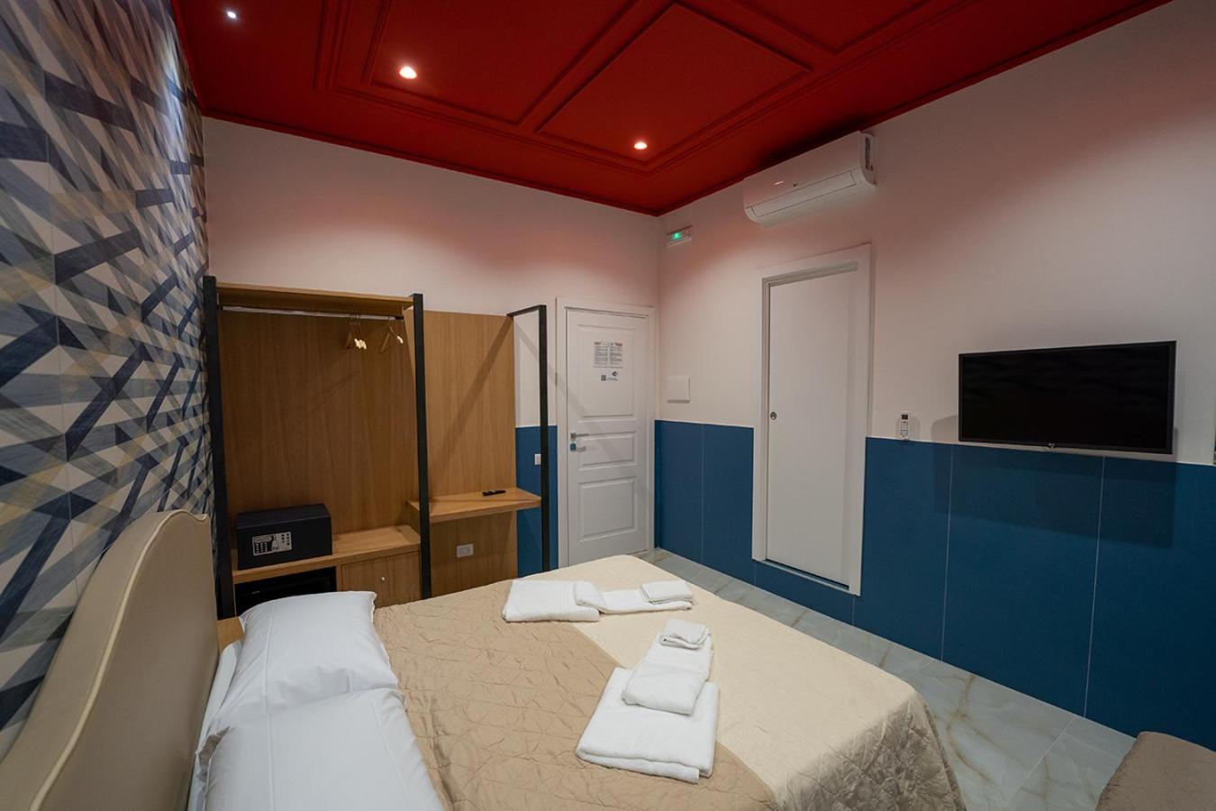 Greros H. Rooms Napoli Centro By Clapa Group Dislocated Hospitality Zewnętrze zdjęcie